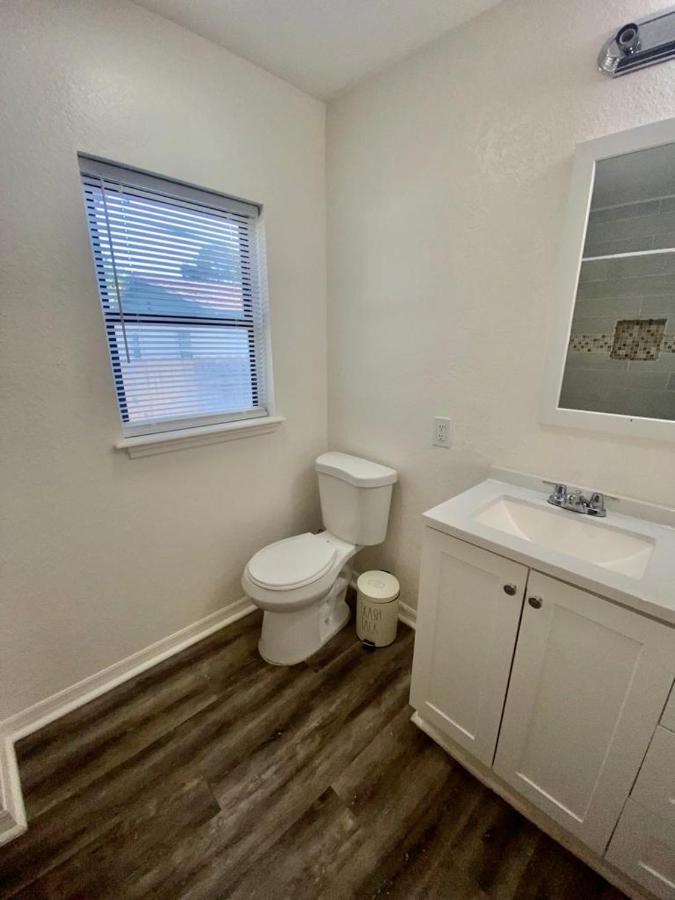 Two Fully Equipped Apartments And A Studio 5 Miles From The Beach St. Petersburg Exterior photo