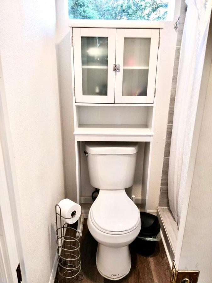 Two Fully Equipped Apartments And A Studio 5 Miles From The Beach St. Petersburg Exterior photo