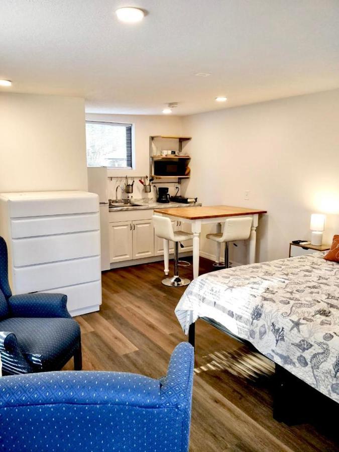 Two Fully Equipped Apartments And A Studio 5 Miles From The Beach St. Petersburg Exterior photo